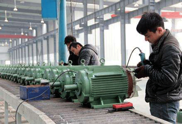 三相異步電動(dòng)機在運轉中突然停止運行是怎么回事？